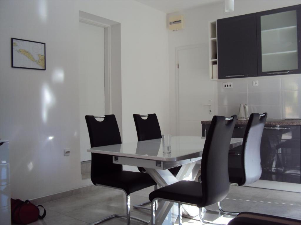 Apartment Zalo Donje Selo na Šolti Zewnętrze zdjęcie